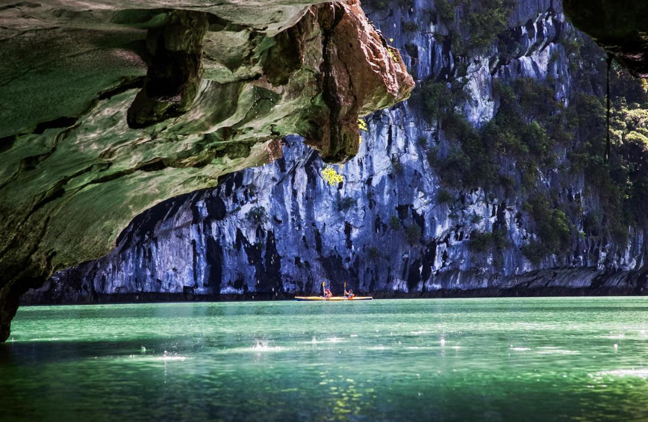 Syrena Cruises Hotell Ha Long Exteriör bild