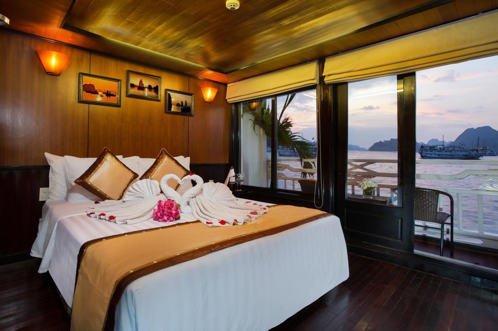 Syrena Cruises Hotell Ha Long Exteriör bild
