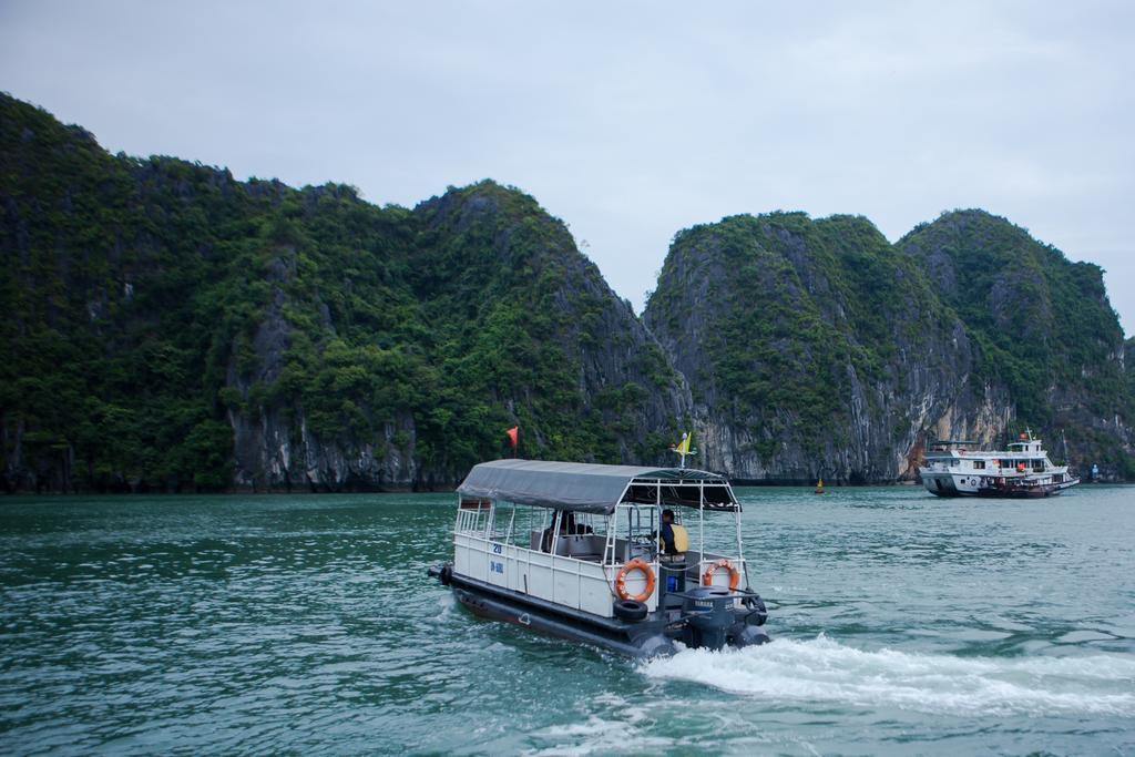 Syrena Cruises Hotell Ha Long Exteriör bild