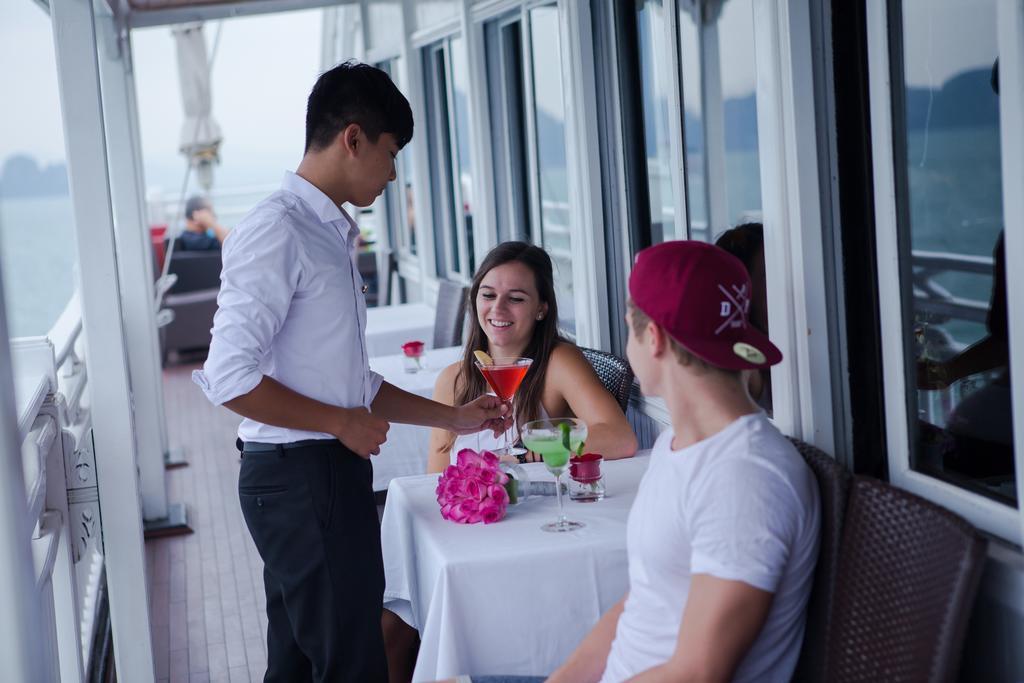 Syrena Cruises Hotell Ha Long Exteriör bild
