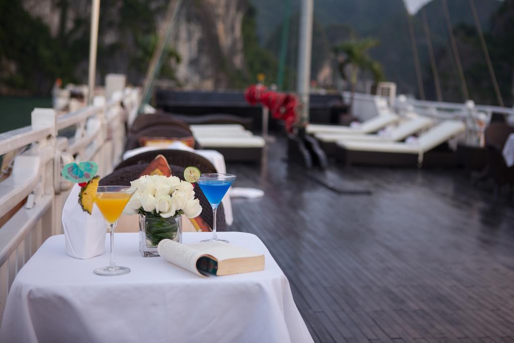 Syrena Cruises Hotell Ha Long Exteriör bild