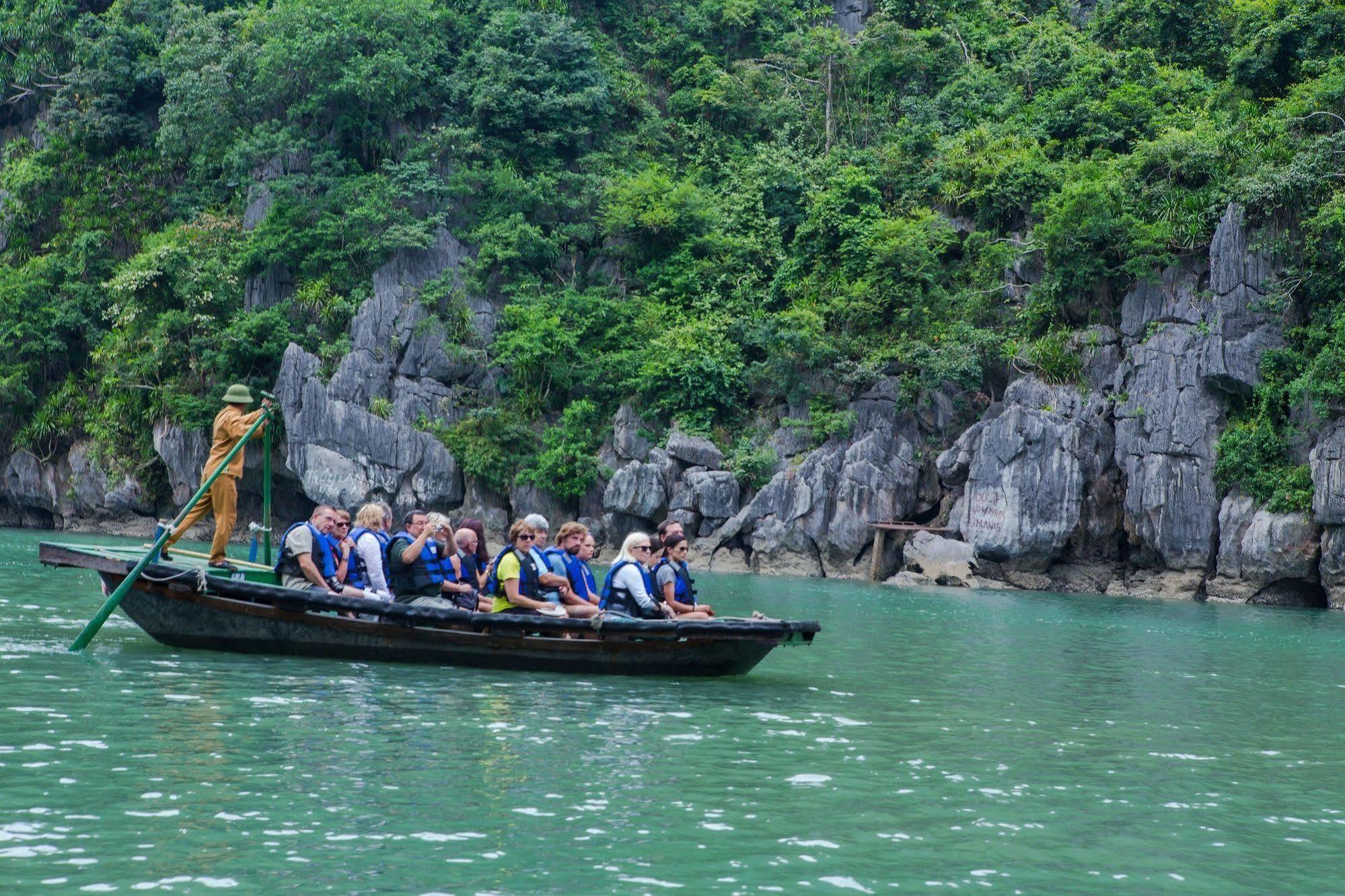 Syrena Cruises Hotell Ha Long Exteriör bild